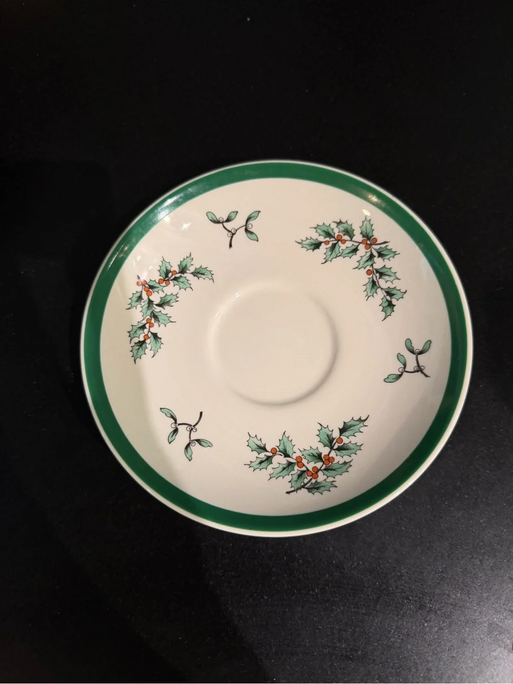 Spode England | Holiday Holly Ceramic Saucer - Green - Set of 12
